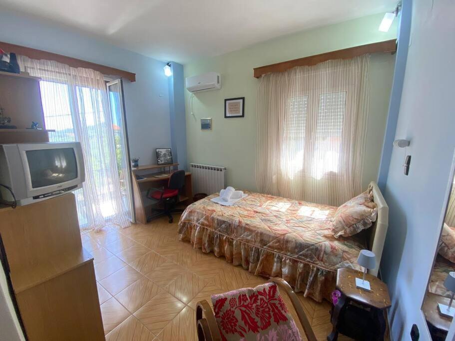 Lydia'S Apartment Lixouri Bagian luar foto